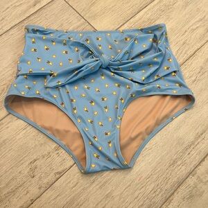 Kortni Jeane Lemon print tied up bottoms